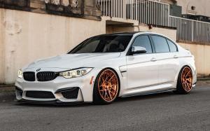 BMW M3 Sedan Alpine White on ADV.1 Wheels (ADV8R TRACK SPEC CS) 2019 года
